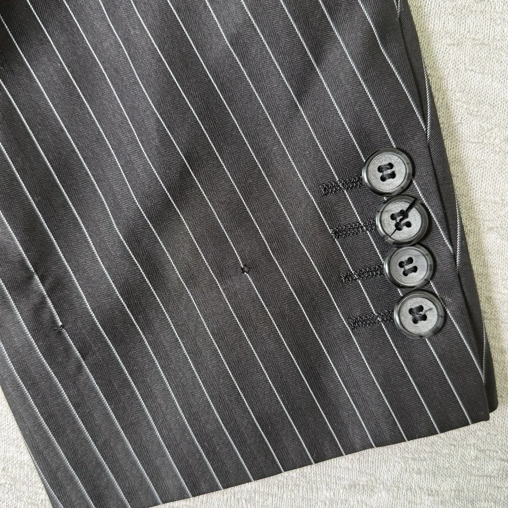 Paul Lorenzo Men's Pinstripe Blazer Size 46R Black Gray Super 150s Suit Jacket
